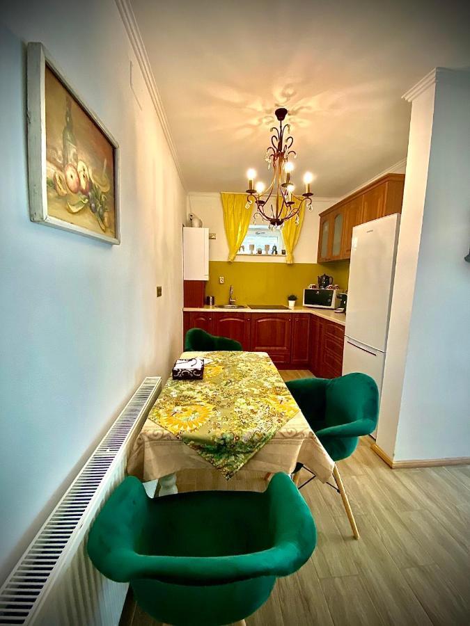 Sarada Boutique Luxury Apartment Дева Екстер'єр фото