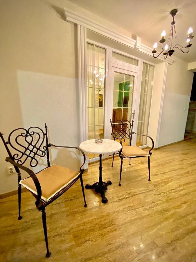 Sarada Boutique Luxury Apartment Дева Екстер'єр фото