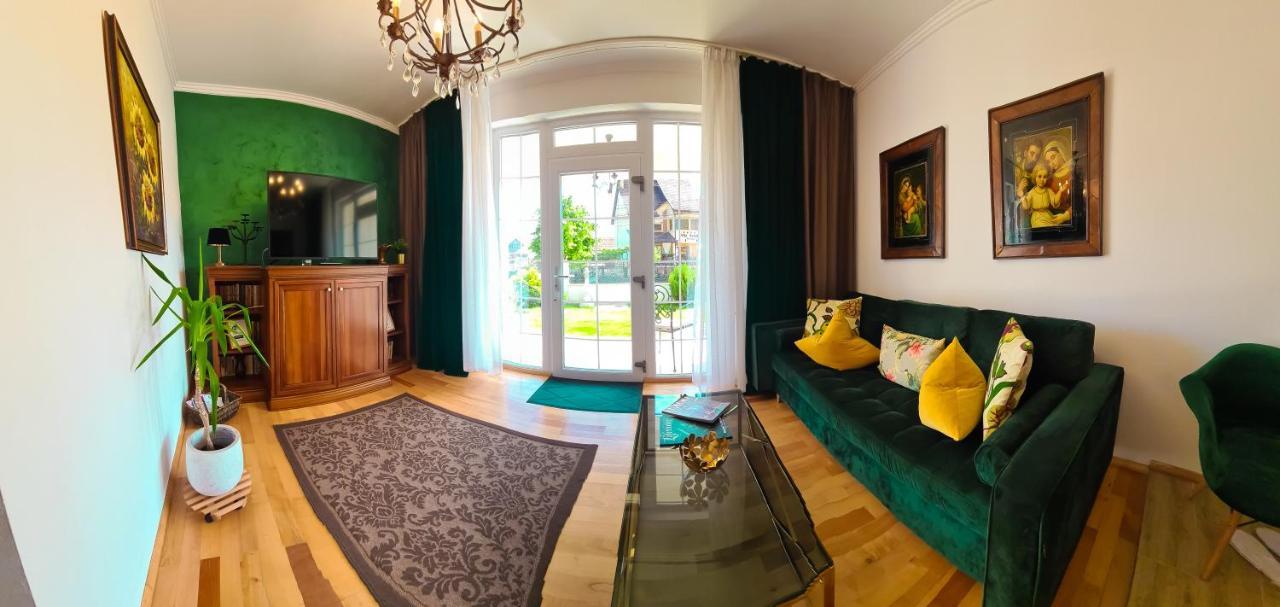 Sarada Boutique Luxury Apartment Дева Екстер'єр фото