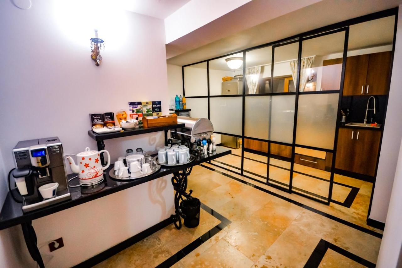 Sarada Boutique Luxury Apartment Дева Екстер'єр фото